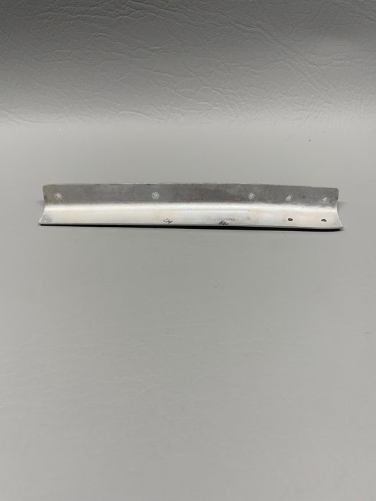 Cessna 180/182/185 Angle P/N 0752000-137 (NEW)
