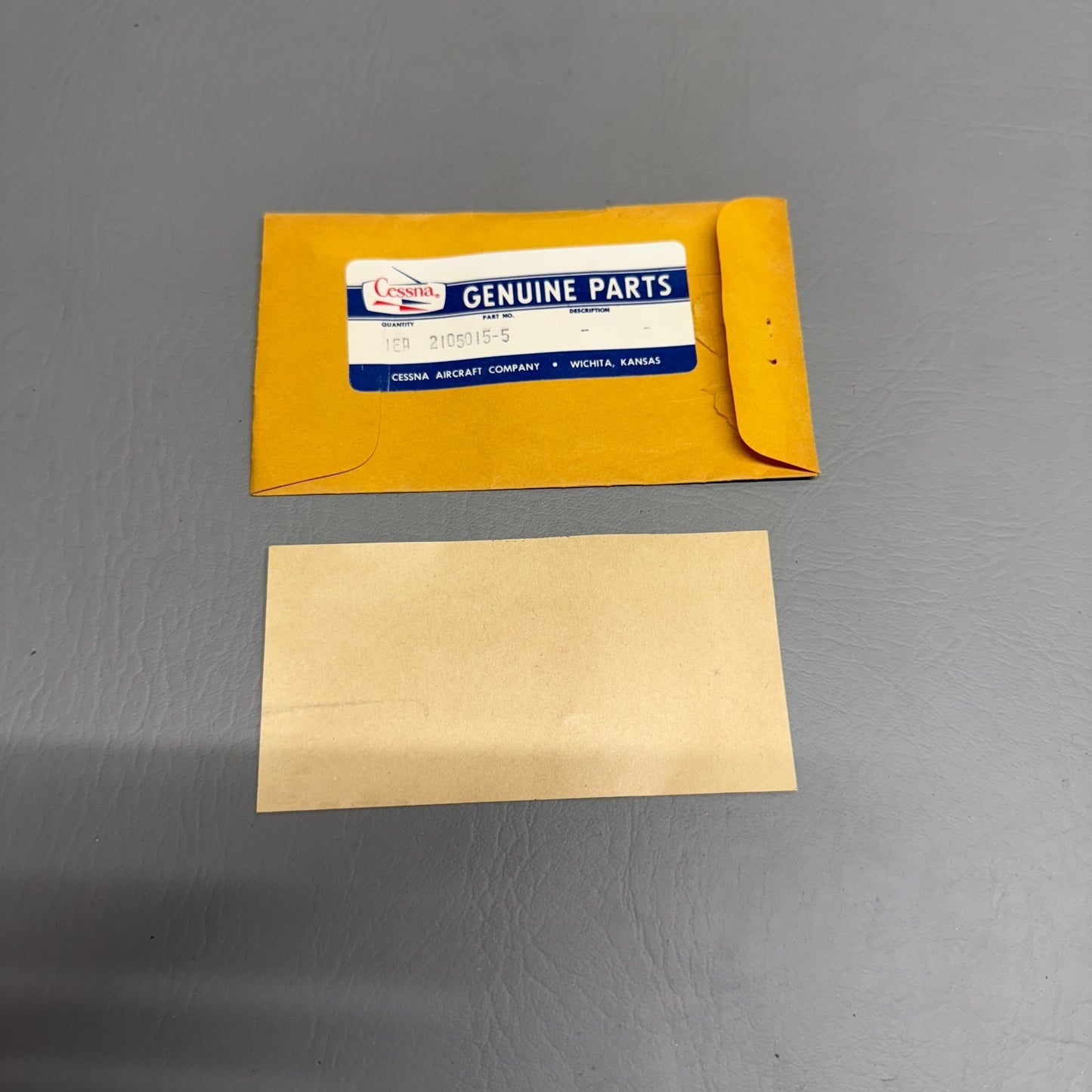 2105015-5 Cessna Placard