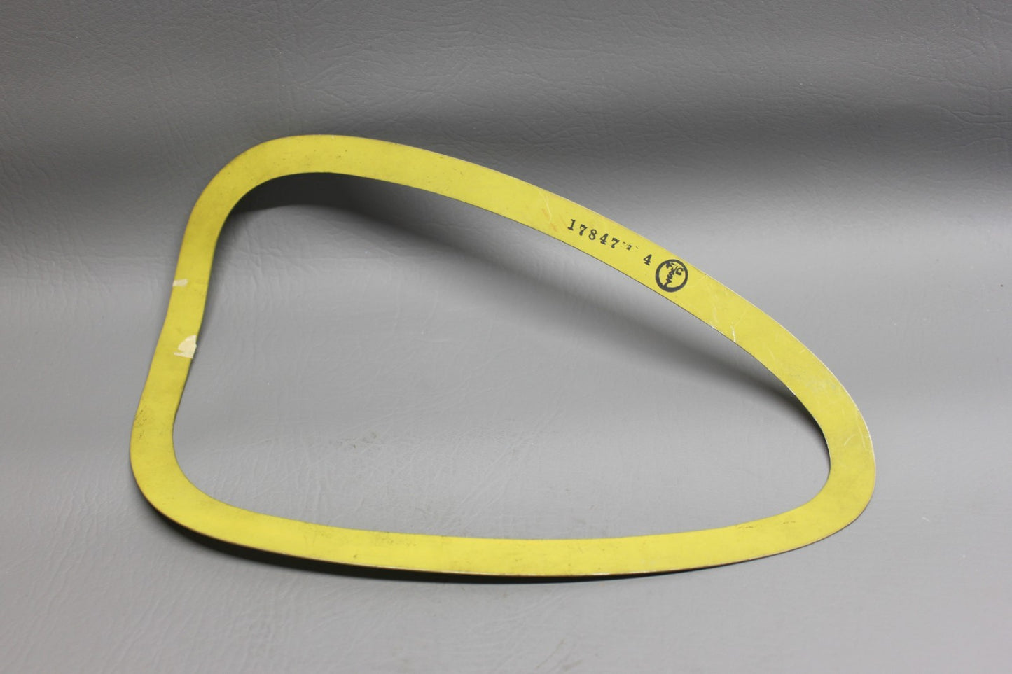 17847-2 Piper Retainer