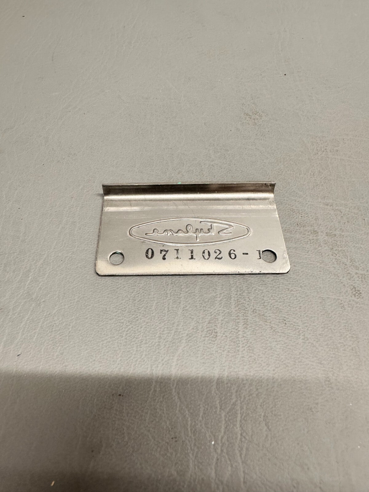 0711026-1 Cessna Skylane Window Latch Striker Plate New