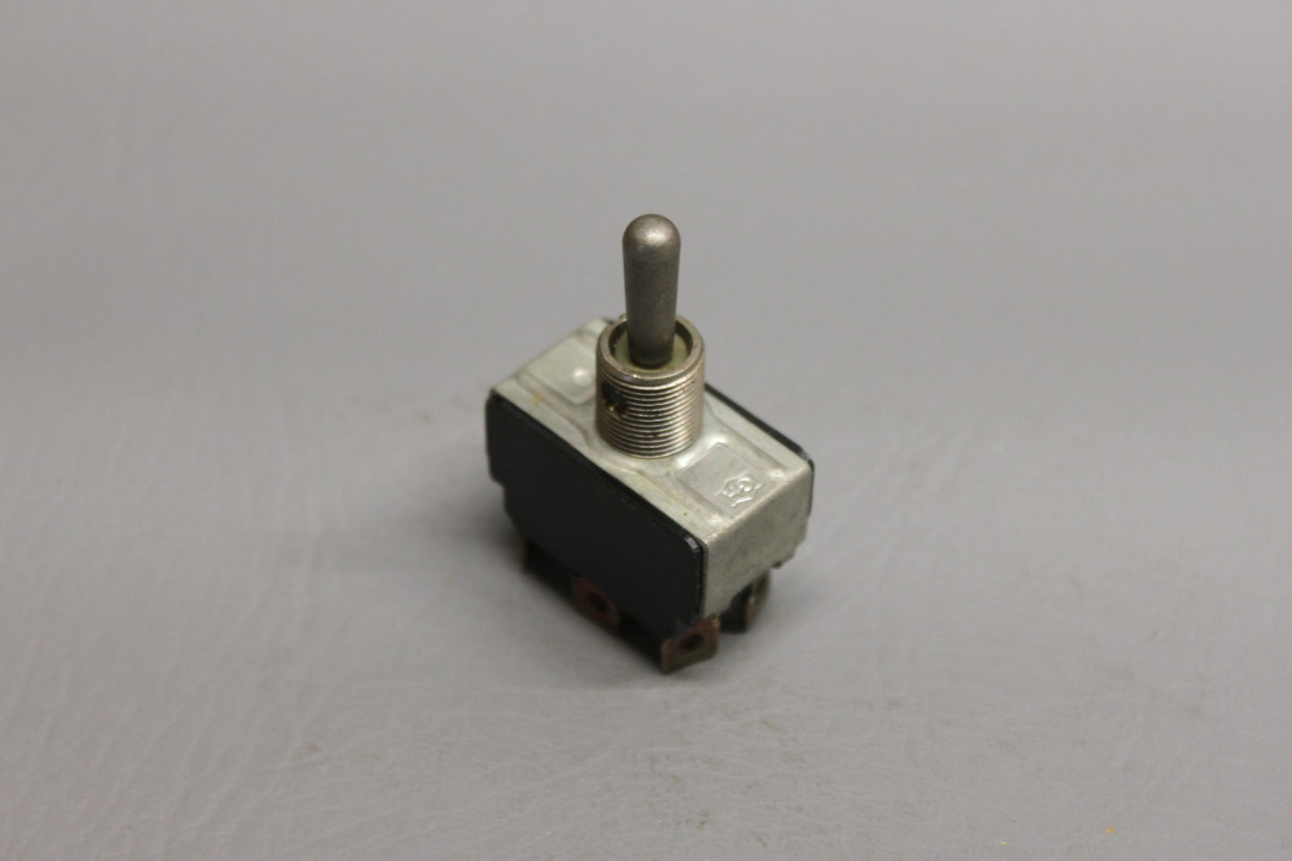 487-770 Piper Navigation Light Switch