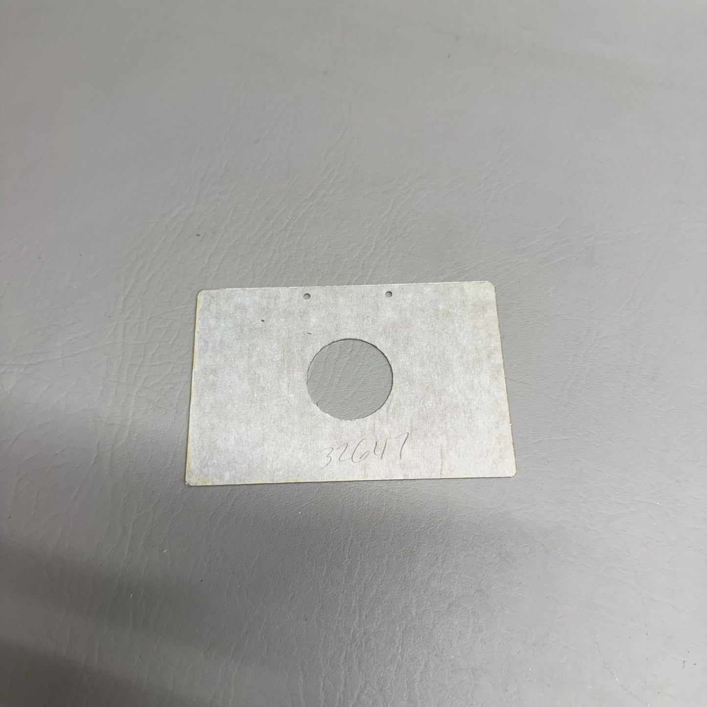 32647-000 Piper Nose Placard