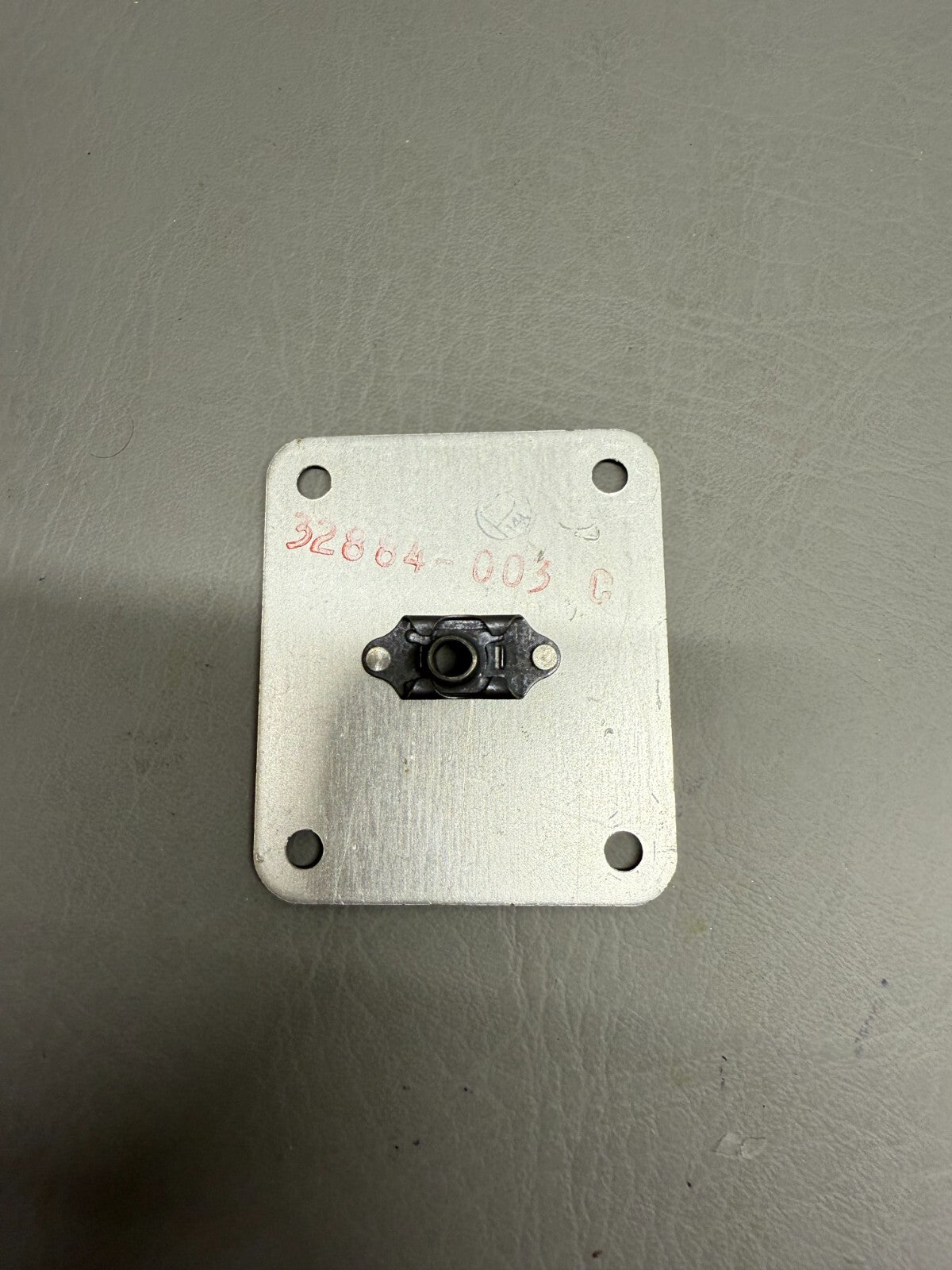 32884-003 Piper Plate Assy