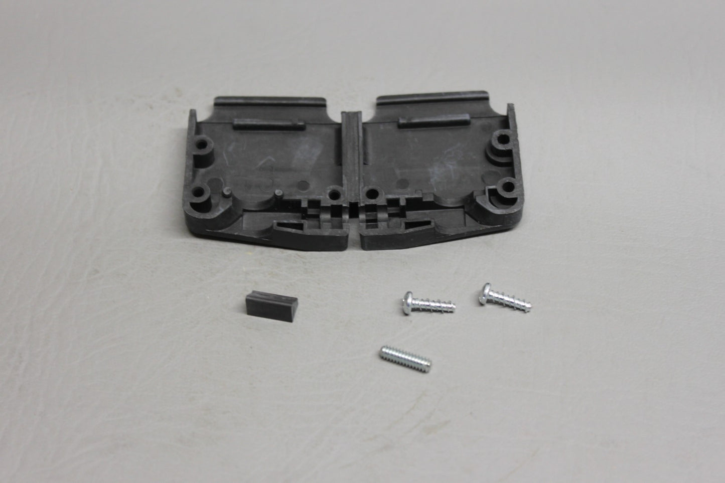 205718-1 TE Connectivity Hood
