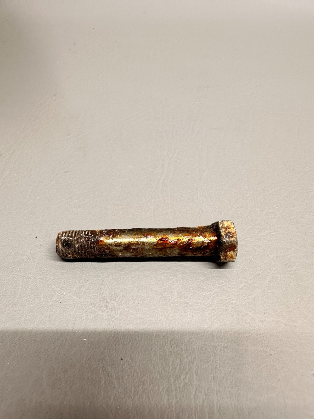 402-420 Piper Bolt