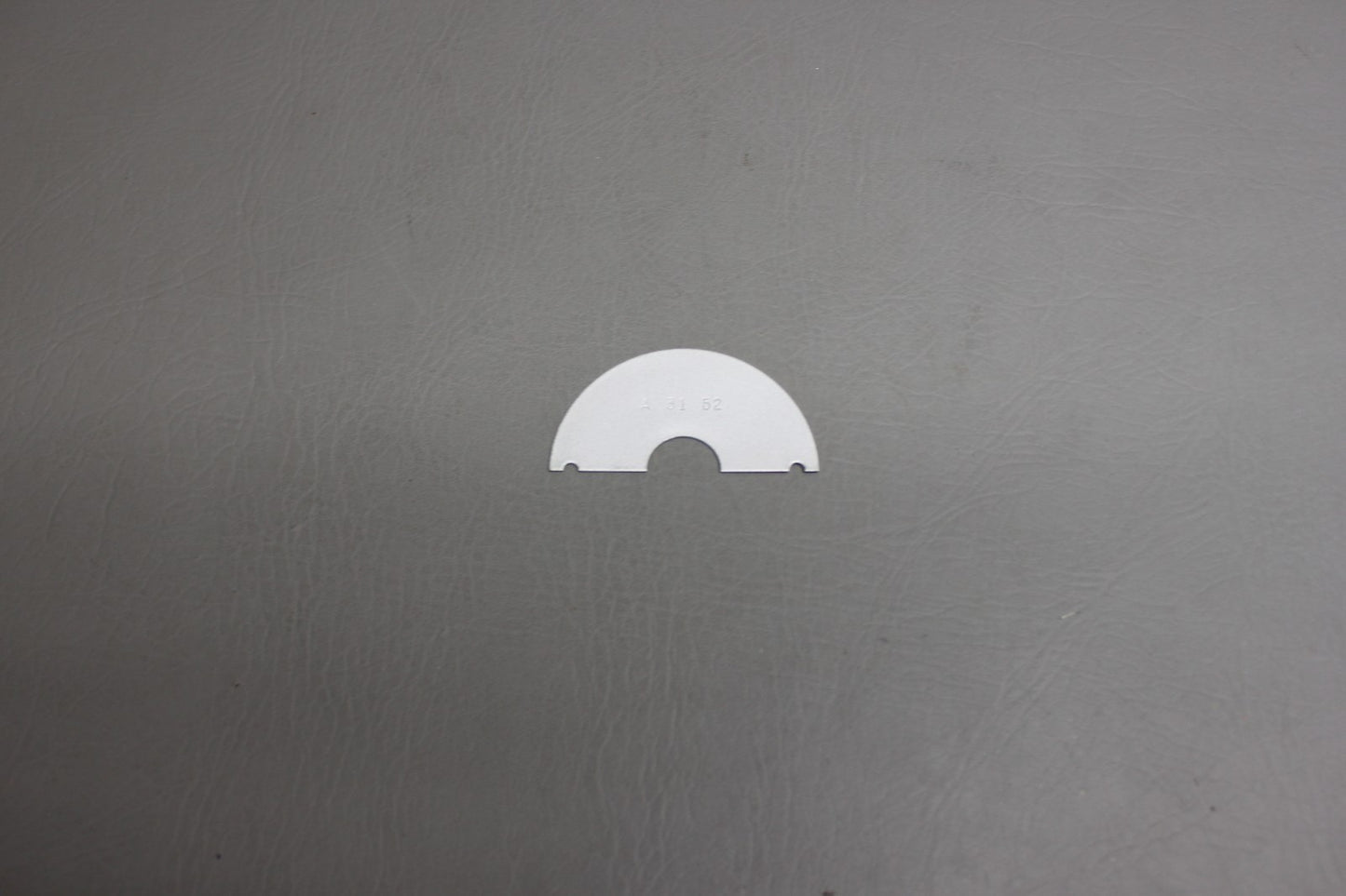 0742401-12 Cessna Plate Assy