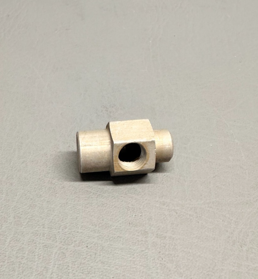 1513154-1 Cessna Adapter