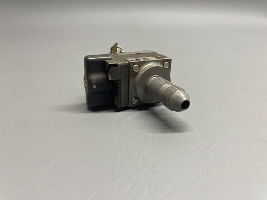 Fuel Drain Valve Assy P/N 49F9798-58