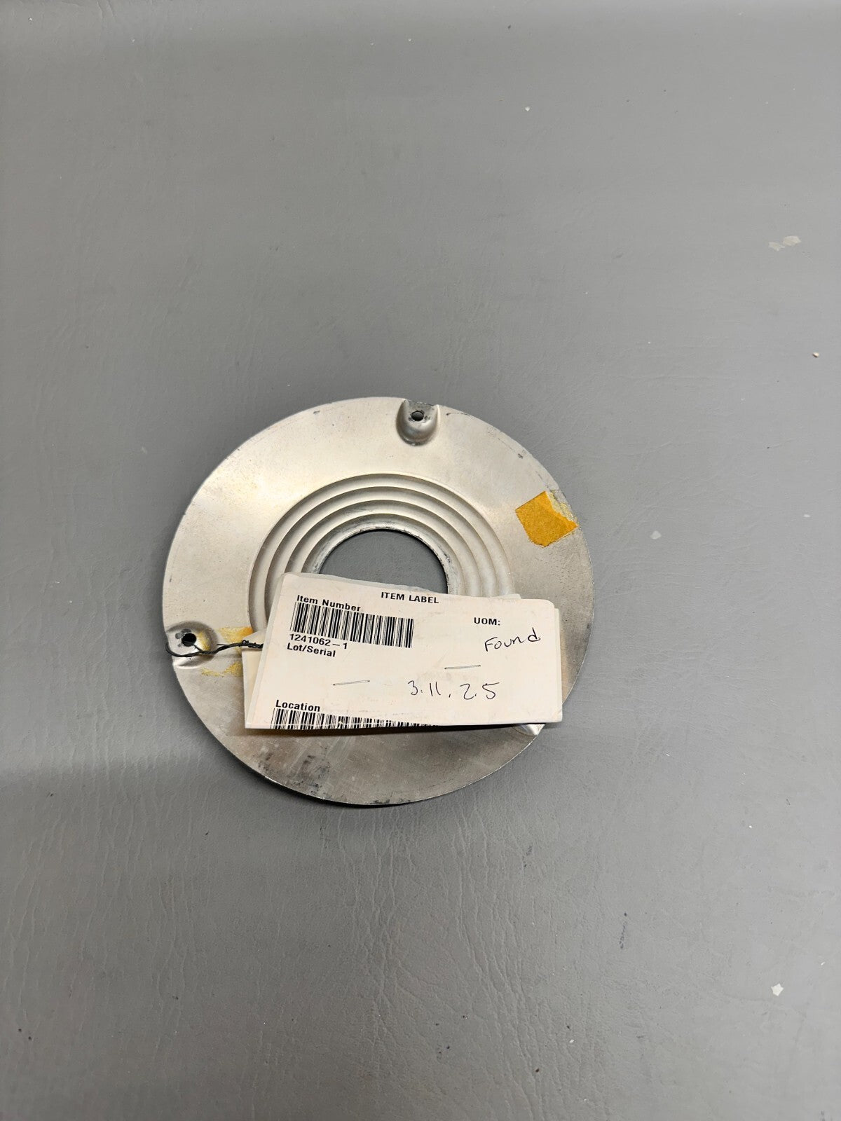 1241062-1 Cessna Hub Cap