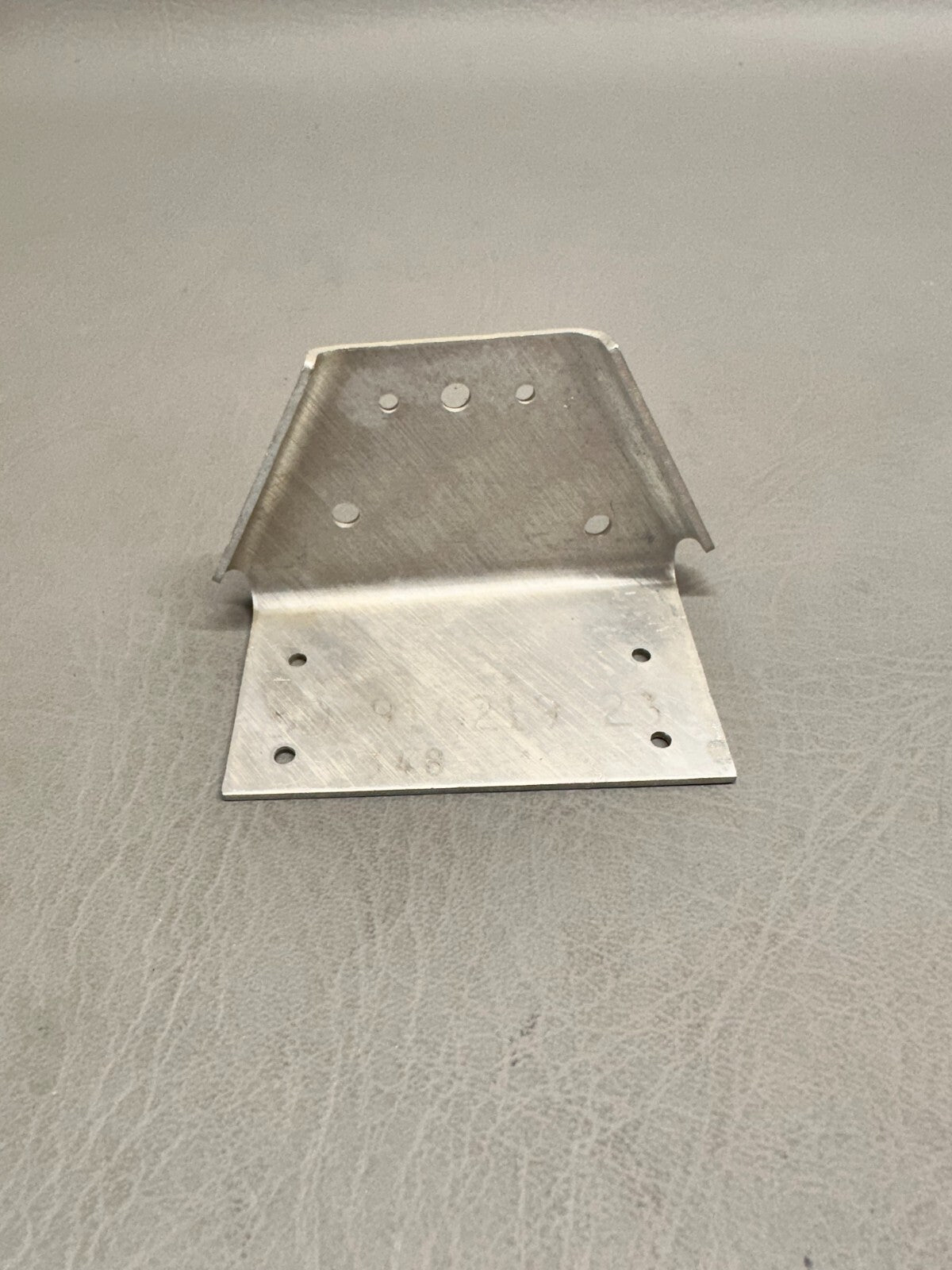 50-910219-23 Beechcraft Bracket