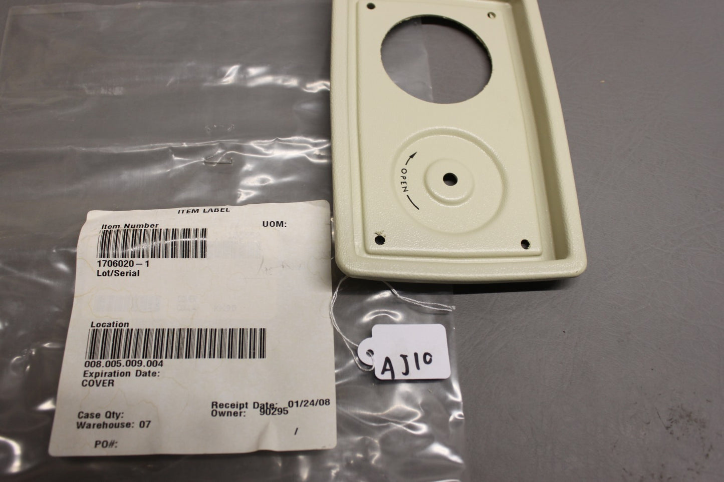 1706020-1 Cessna 177 Cardinal L/H Rear Cabin Air Outlet Vent Cover
