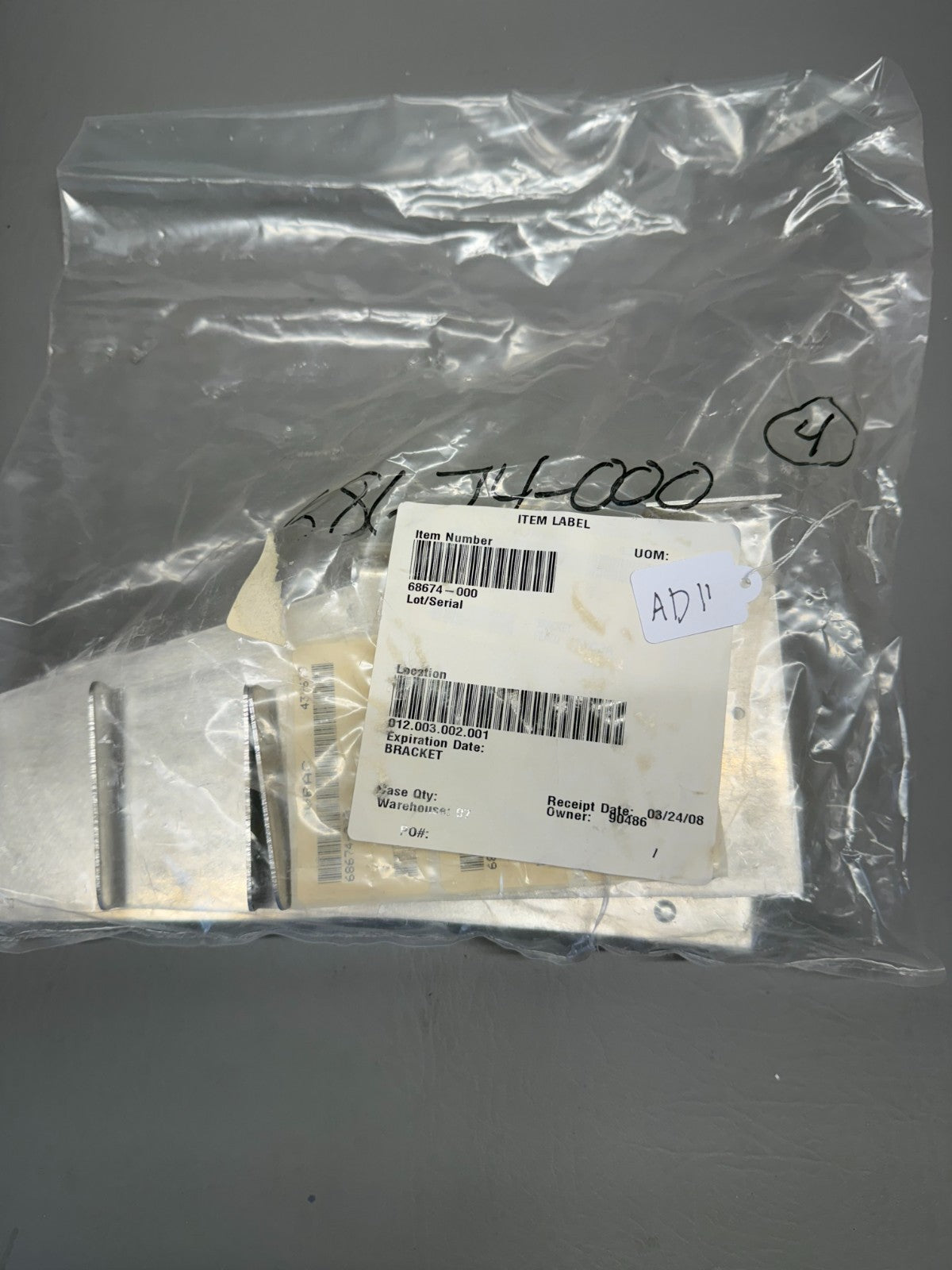 68674-000 Piper Bracket Assy