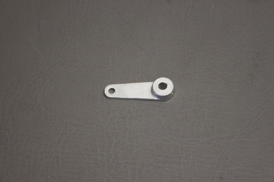 0713019-24 Cessna Arm Assy