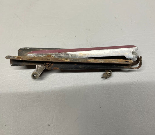 Piper PA-31T Fwd Baggage Door Handle and Bracket P/N 22641-002 / 30580-000