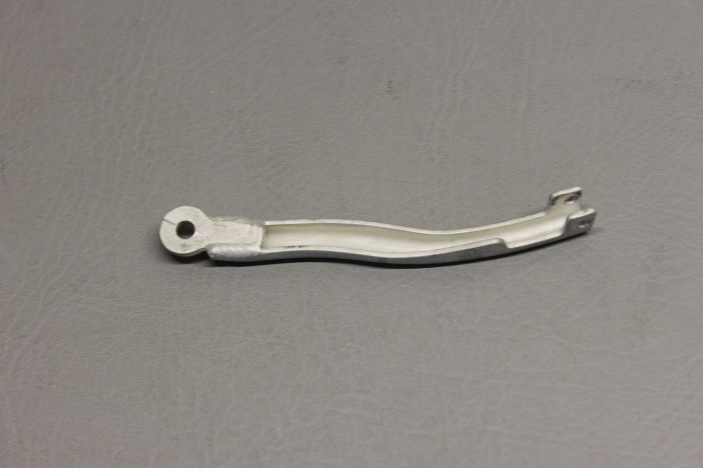 0711040-4 Cessna Door Stop Arm Assy