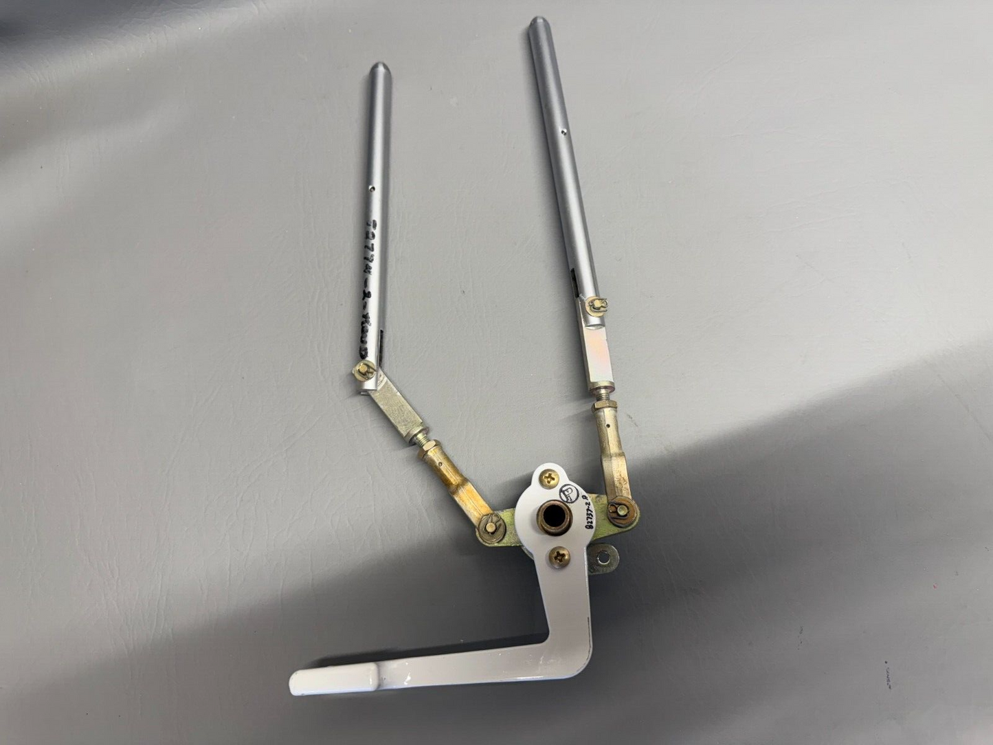 Piper PA-46 PA-46-310P Latch Mechanism P/N 82735-003