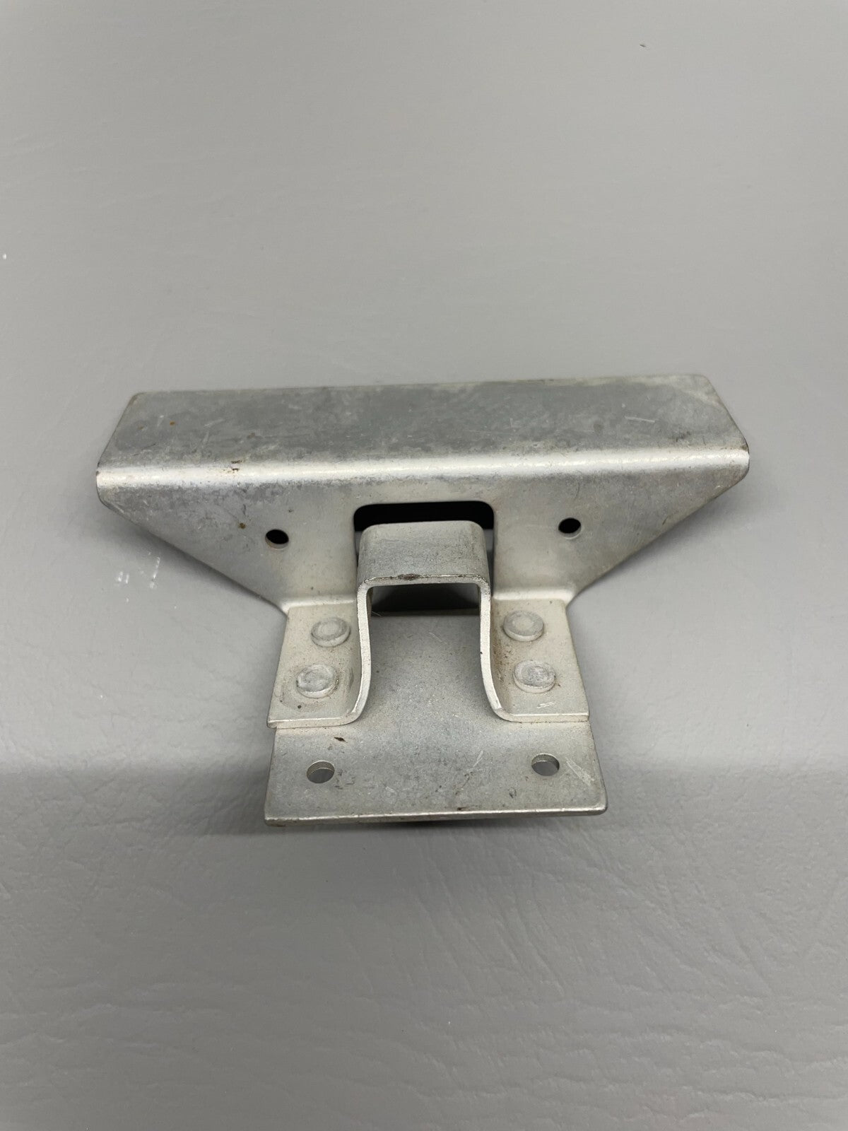 Cessna Door Latch Bracket P/N 0711018-27 (NEW)