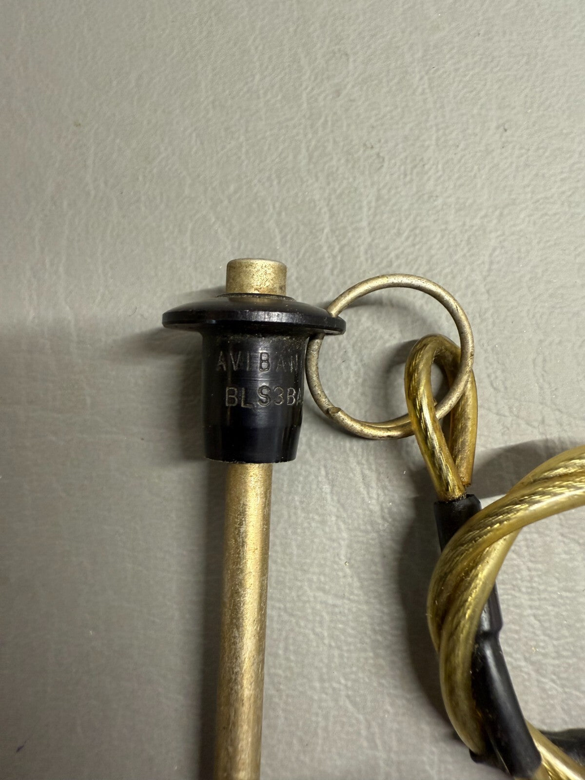 43986-000 Piper Lanyard Pin
