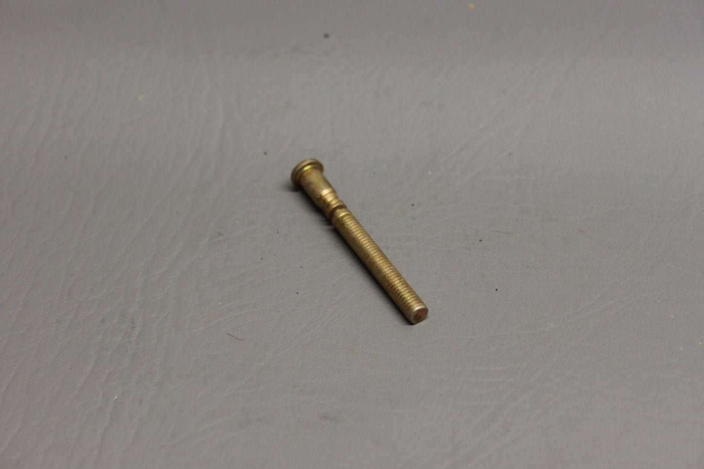 R3104T6-5 Cessna Bolt