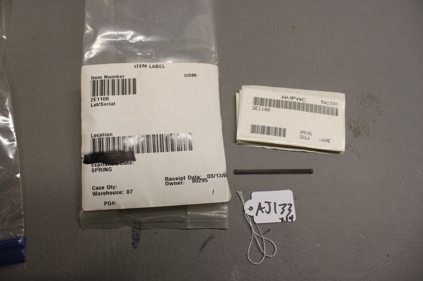 2E1108 Cessna Spring Deice Brush