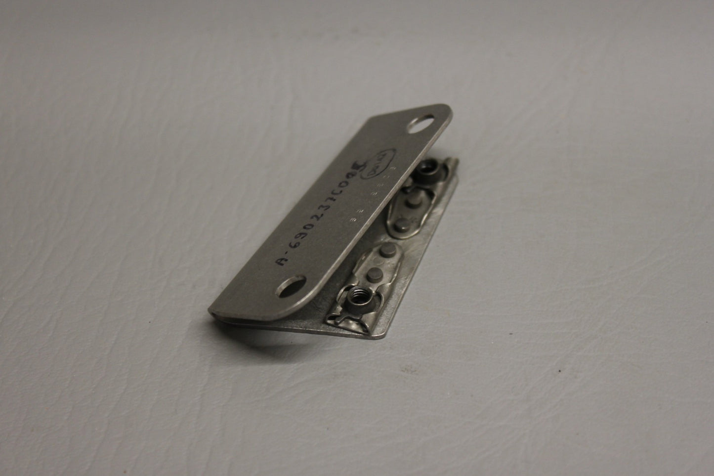 A690237C00C Aircraft Bracket