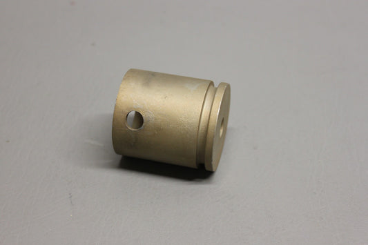 0841200 Cessna Plug
