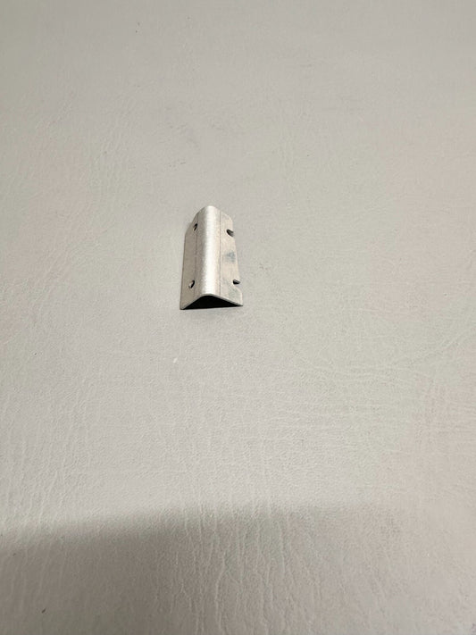 62146-000 Piper Clip