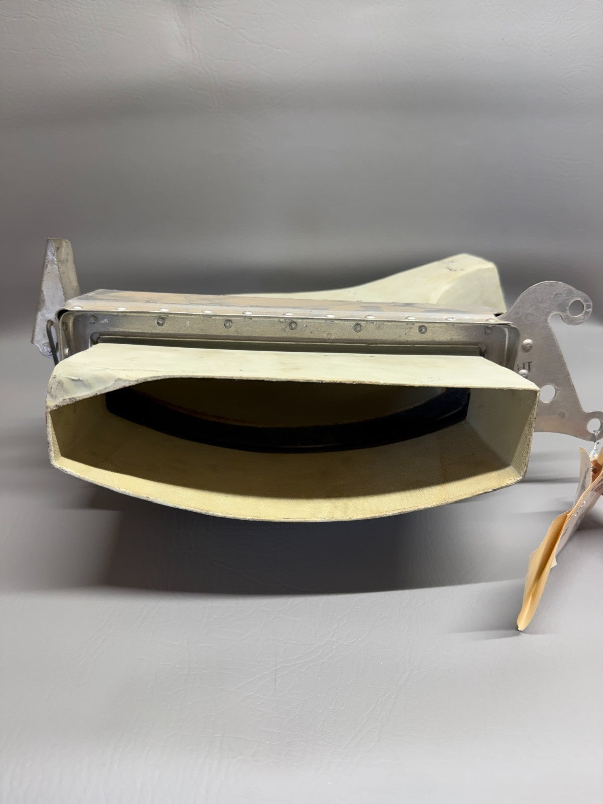 0850440-2 Cessna Air Induction Assembly