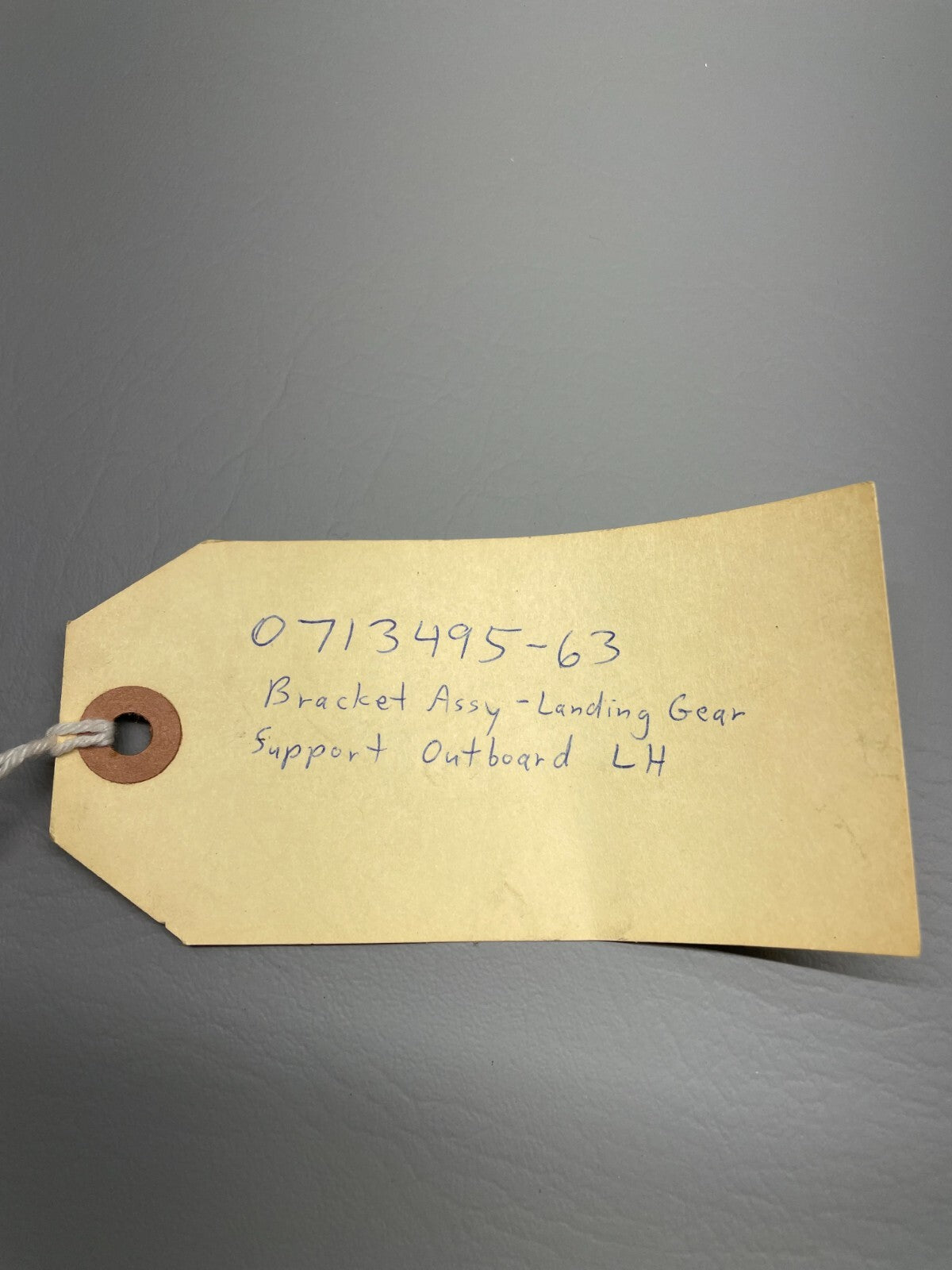 Cessna 180 Main Gear Support Bracket Assy LH P/N 0713495-63 (NEW) (0713495-57)