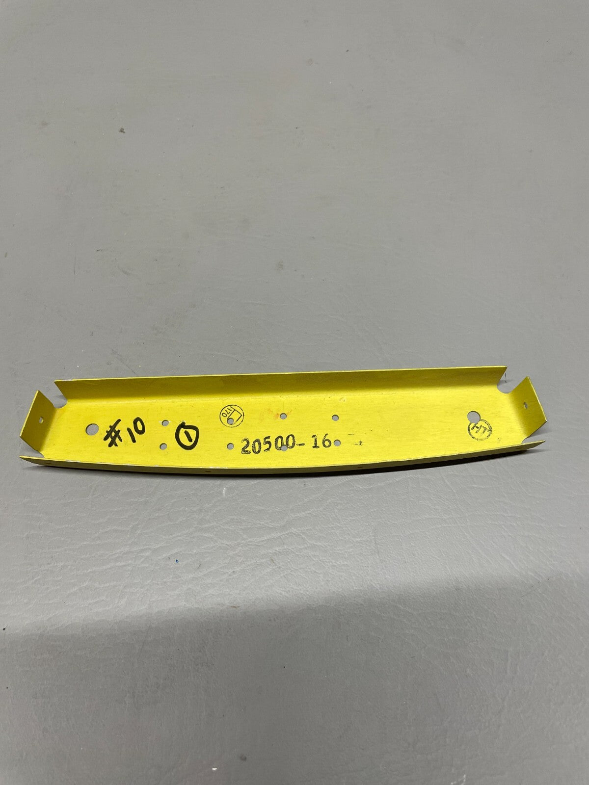 Piper Bracket Assy P/N 20500-16