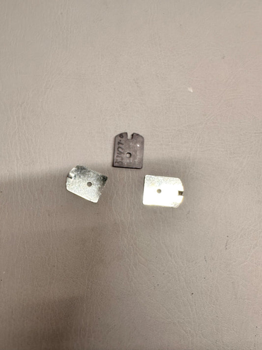 53477-000 Piper Door Catch