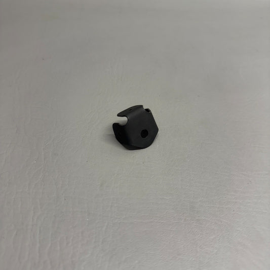 42231-000 Piper Bracket Assy