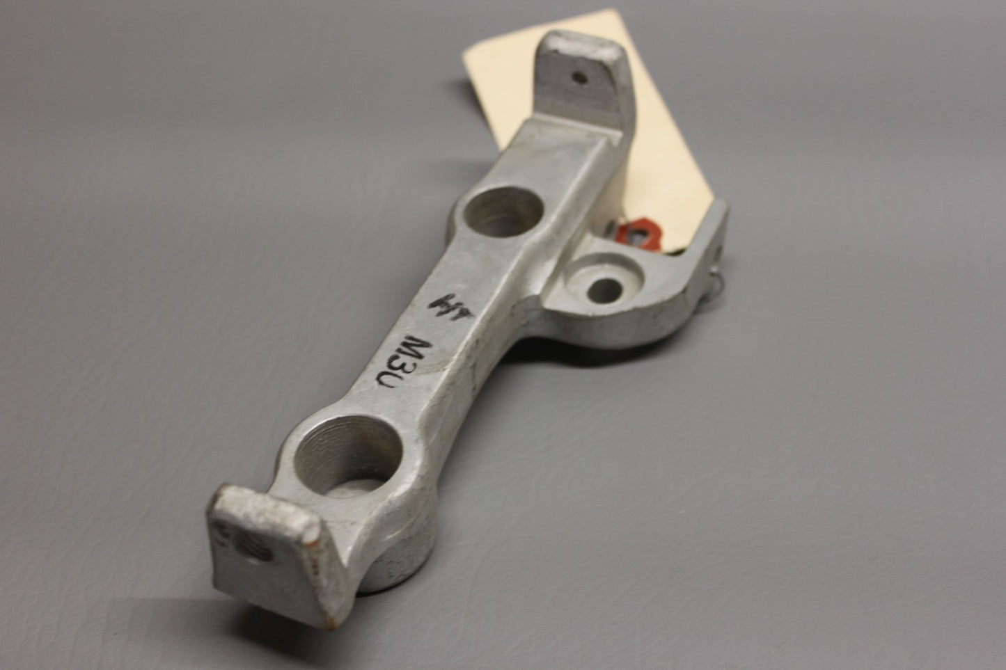 1241403-2 Cessna Main Gear Adjusting Plate RH