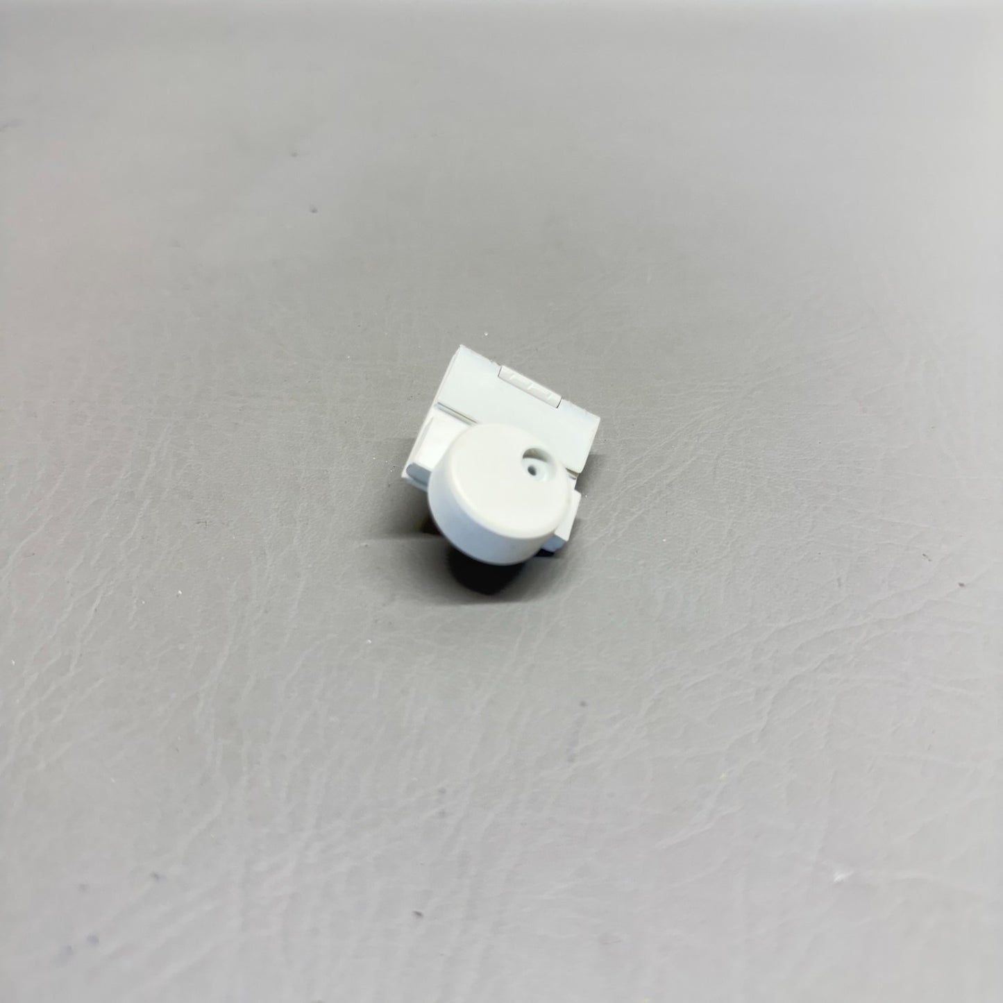 2413335-3 Cessna Bracket