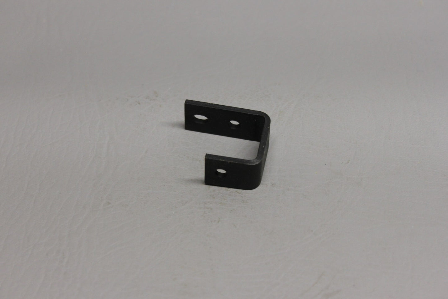 99929-000 Piper Bracket