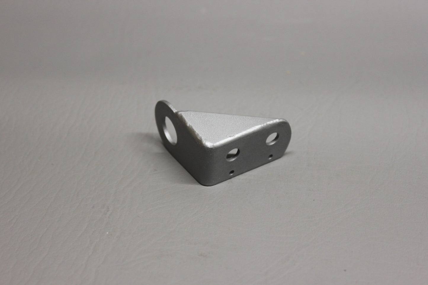 21868-000 Piper Bracket