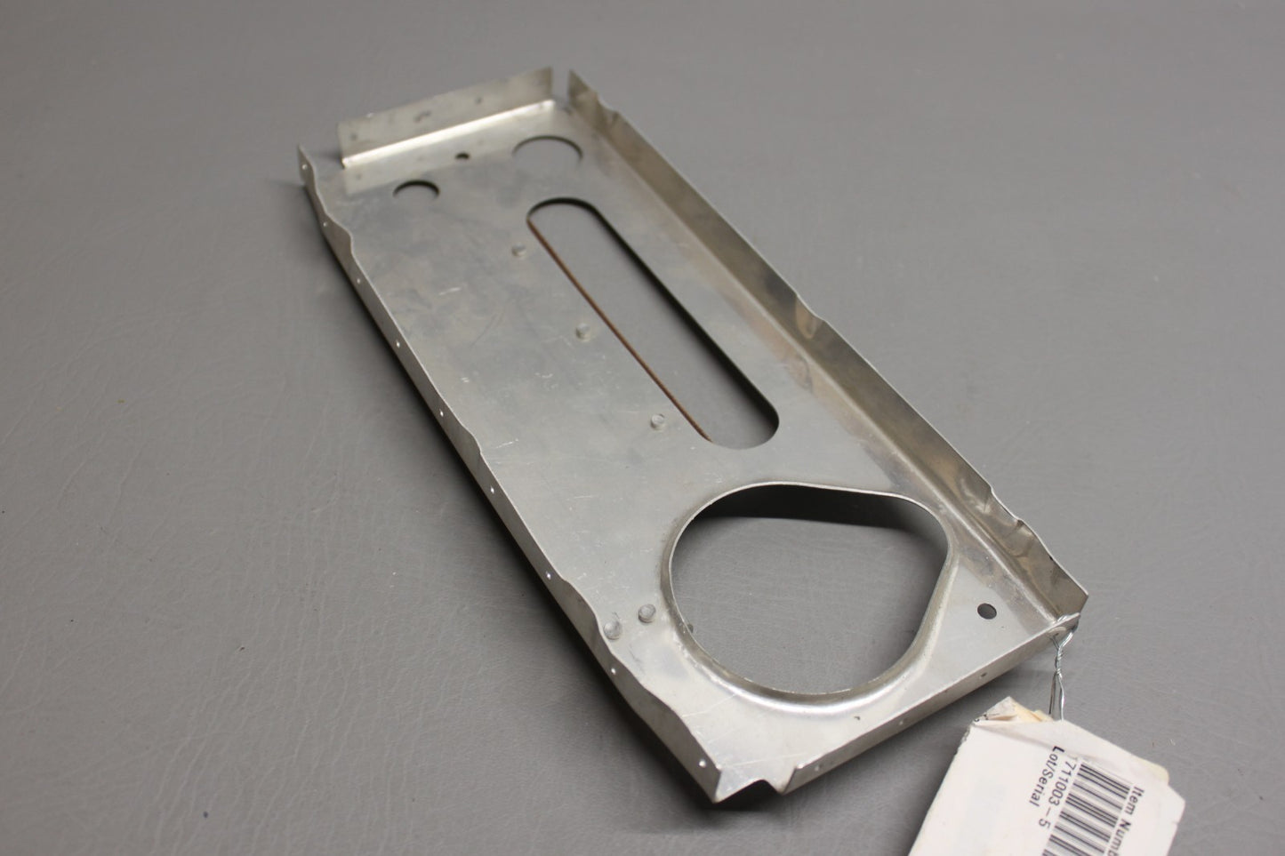1711003-5 Cessna Bulkhead