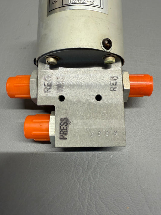 484-107 Piper Regulator