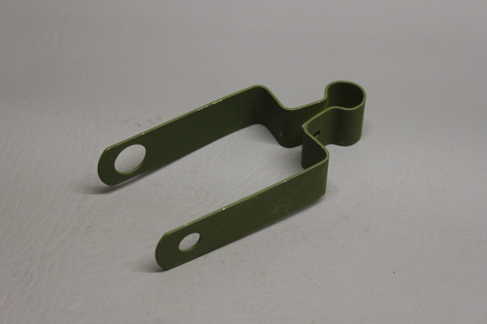63332-005 Piper Clip