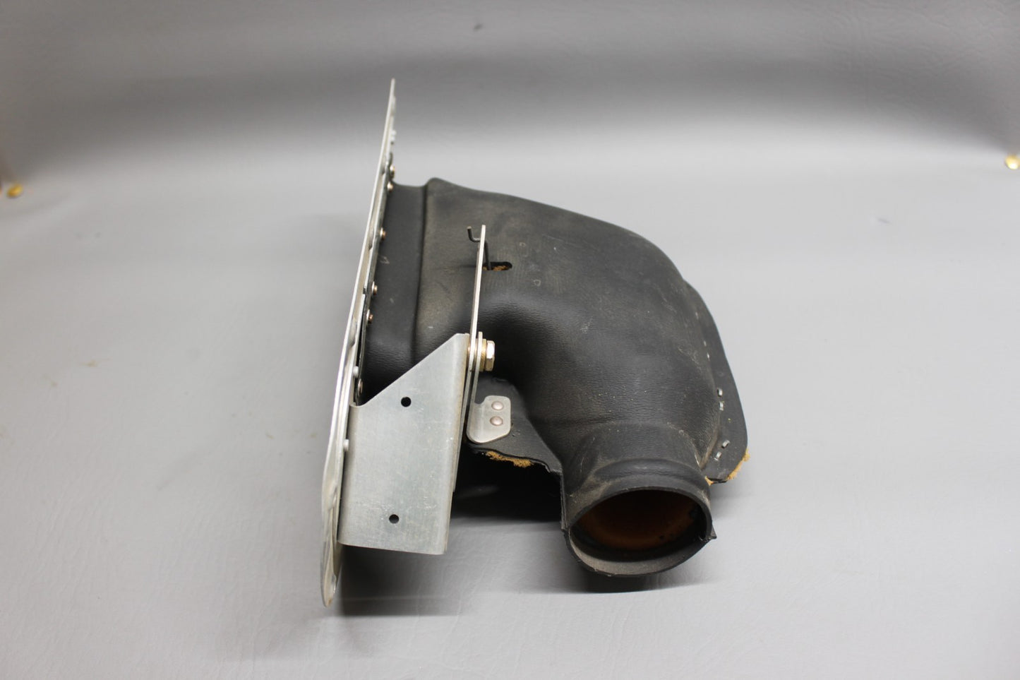 1220133-2 Cessna 210N Air Inlet Assembly with Door RH (ALT 1220134-14)