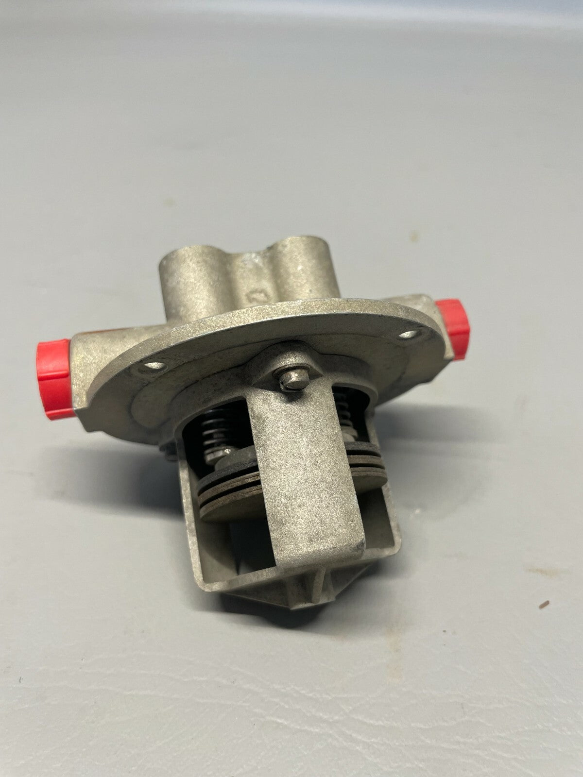 Beechcraft King Air Pneumostat P/N 101-380013-3