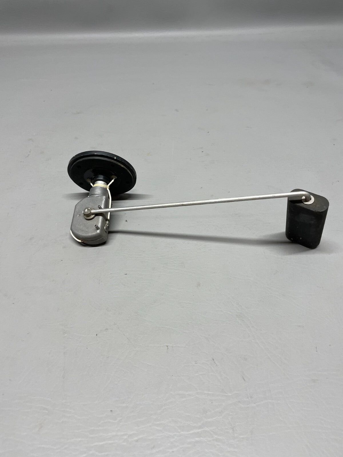 Cessna Fuel Transmitter Assy P/N 95-380012-13 (NEW)
