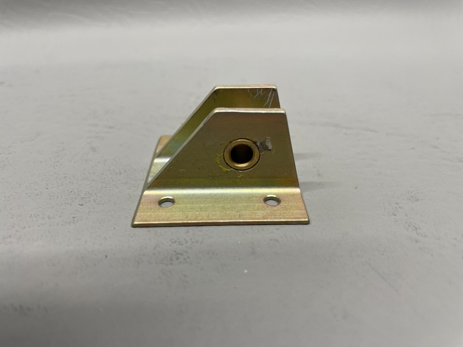 Cessna Nose Gear Door Tee Assy P/N 2043042-1 (NEW)