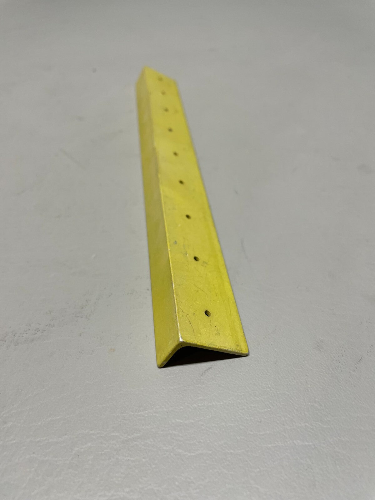 Beechcraft Angle P/N 90-530132-9