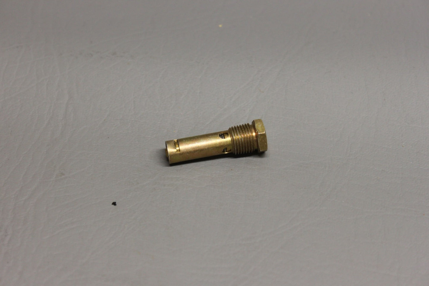 F391-187 Cessna Saf-Air Drain Valve