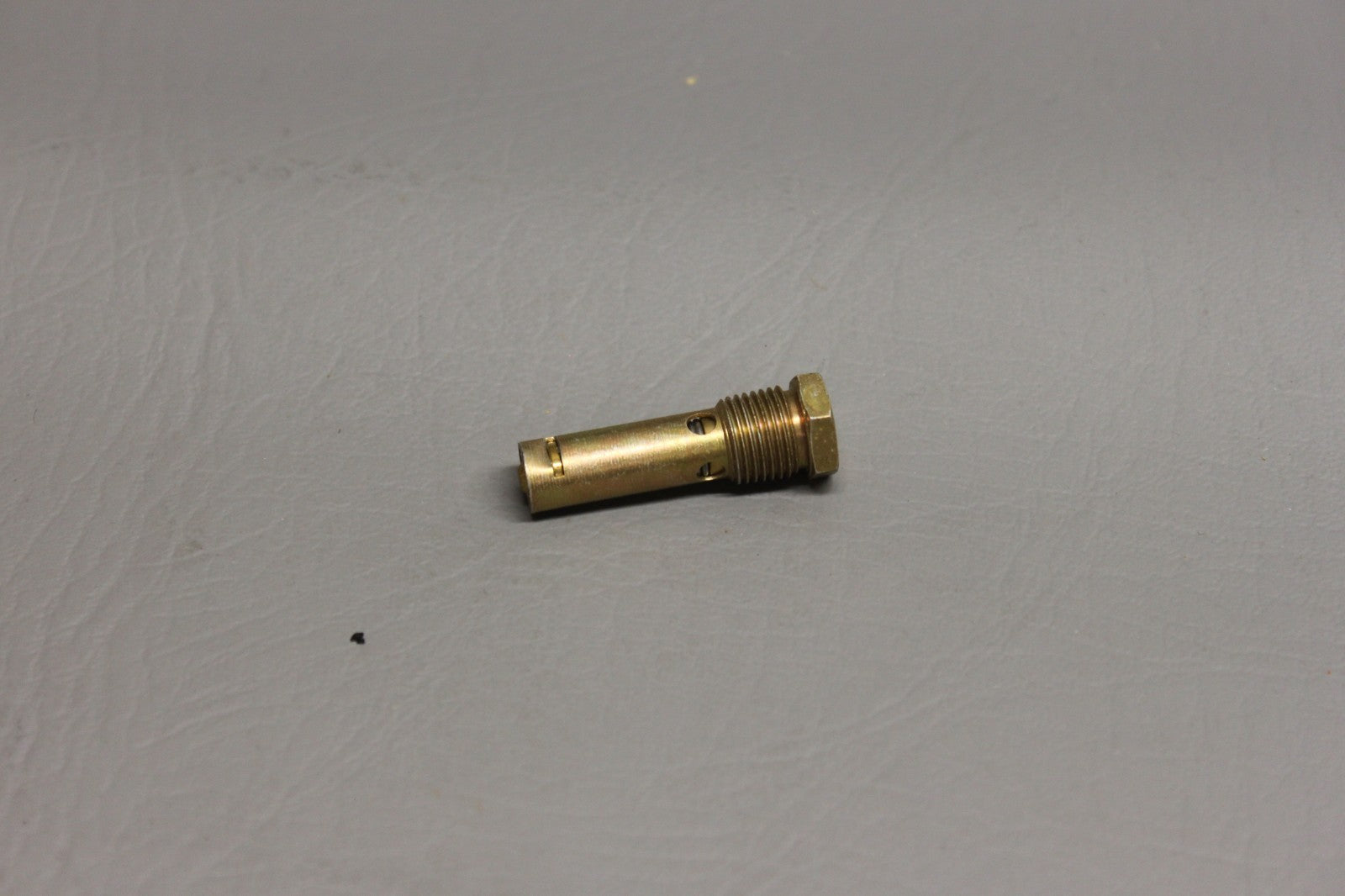 F391-187 Cessna Saf-Air Drain Valve