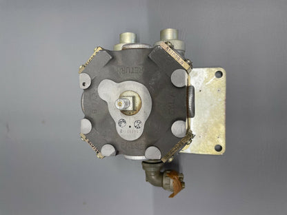 Bendix Hydraulic Valve Assy P/N 548150-2
