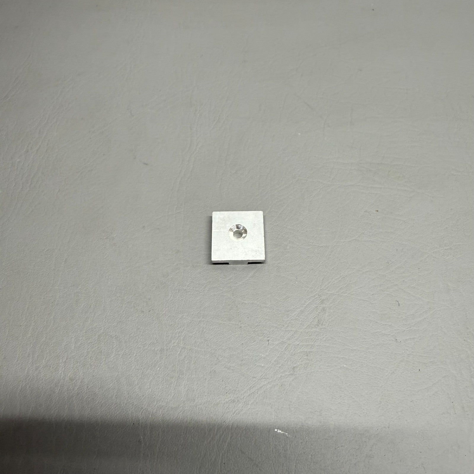 63313-000 Piper Stop