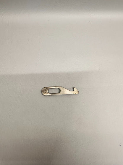 68176-000 Piper Hook Bracket Assy