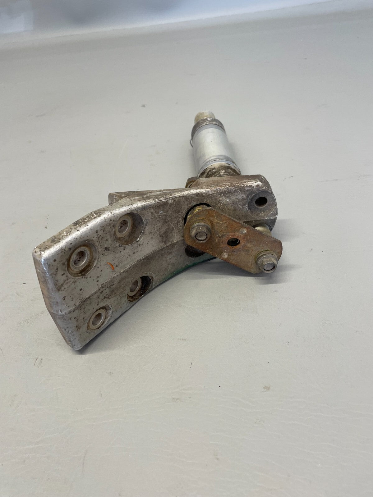 Grumman Axle Main Landing Gear P/N 701042